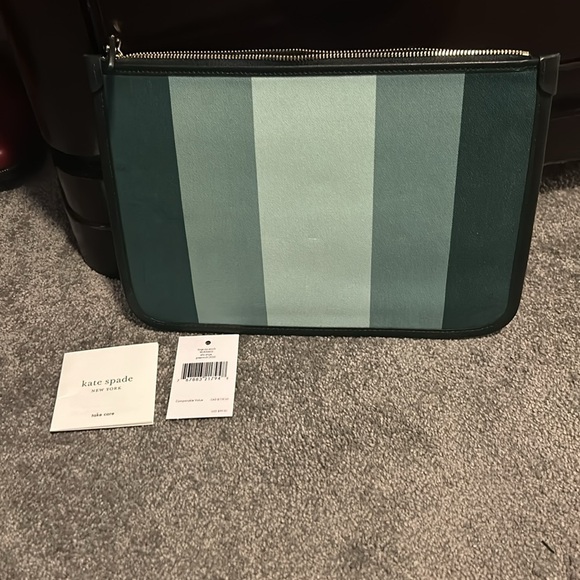 Kate Spade large zip pouch - Picture 3 of 4